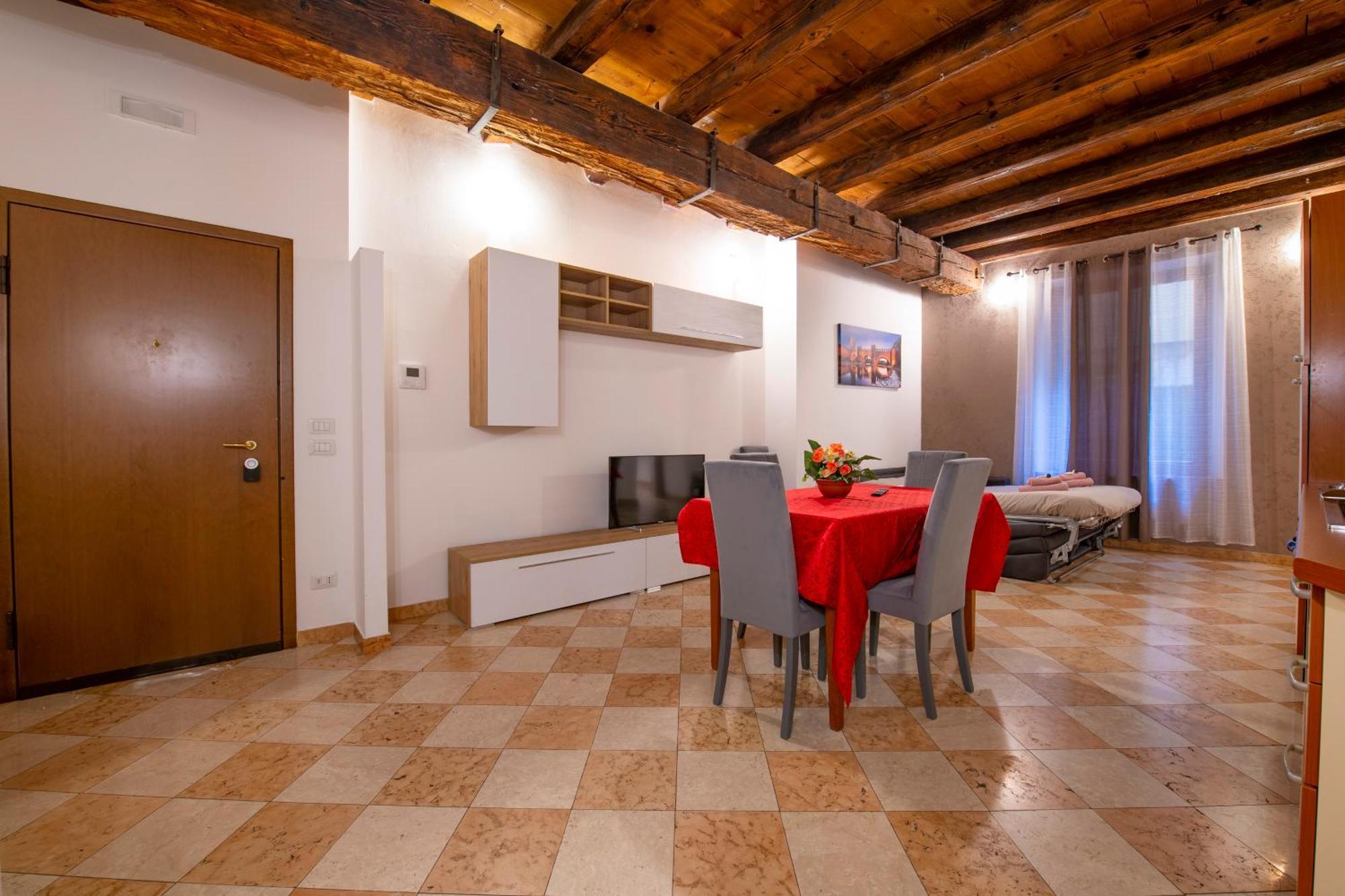 Palace Home Mazzini Verona Center Exteriér fotografie
