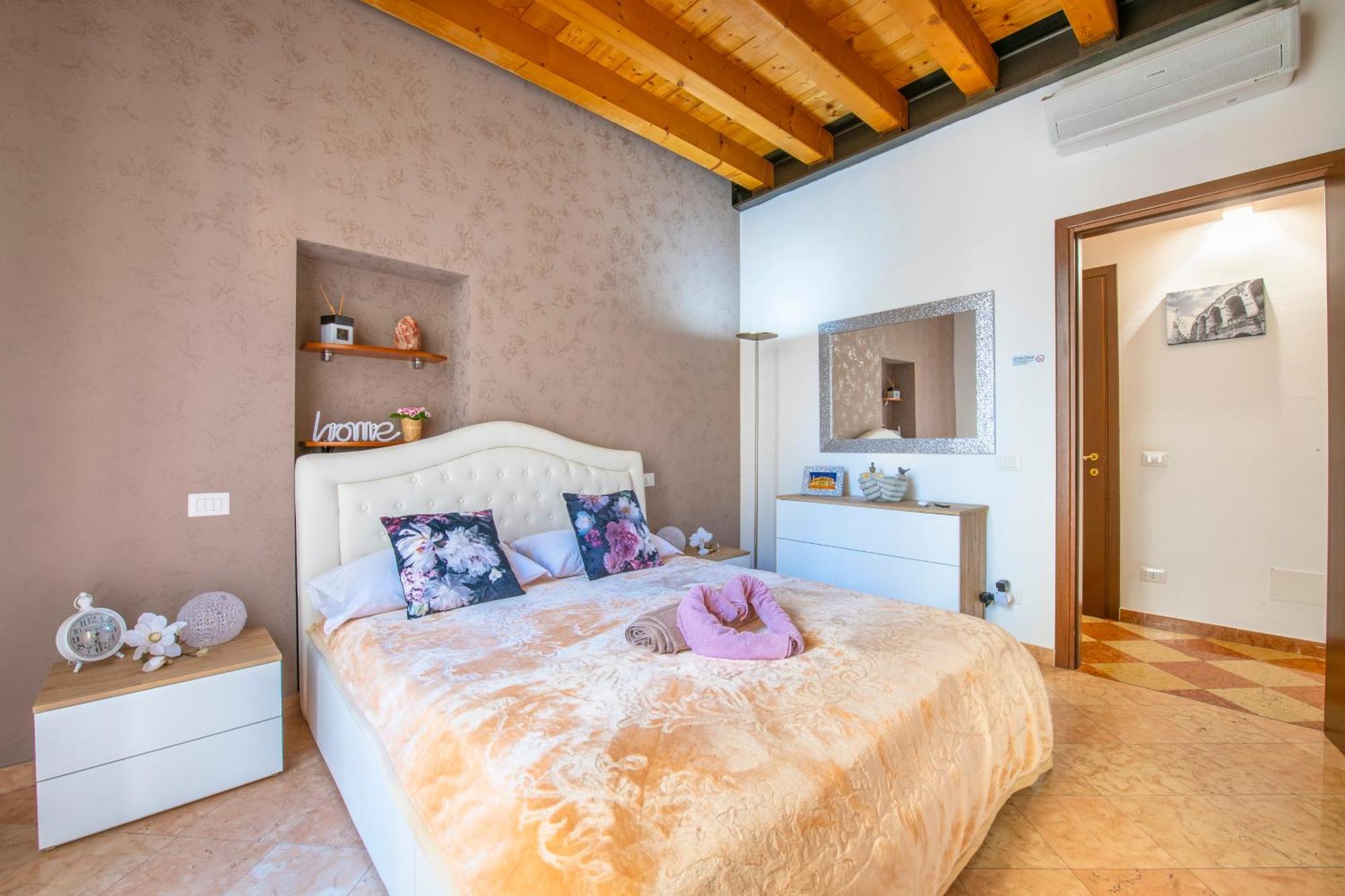 Palace Home Mazzini Verona Center Exteriér fotografie