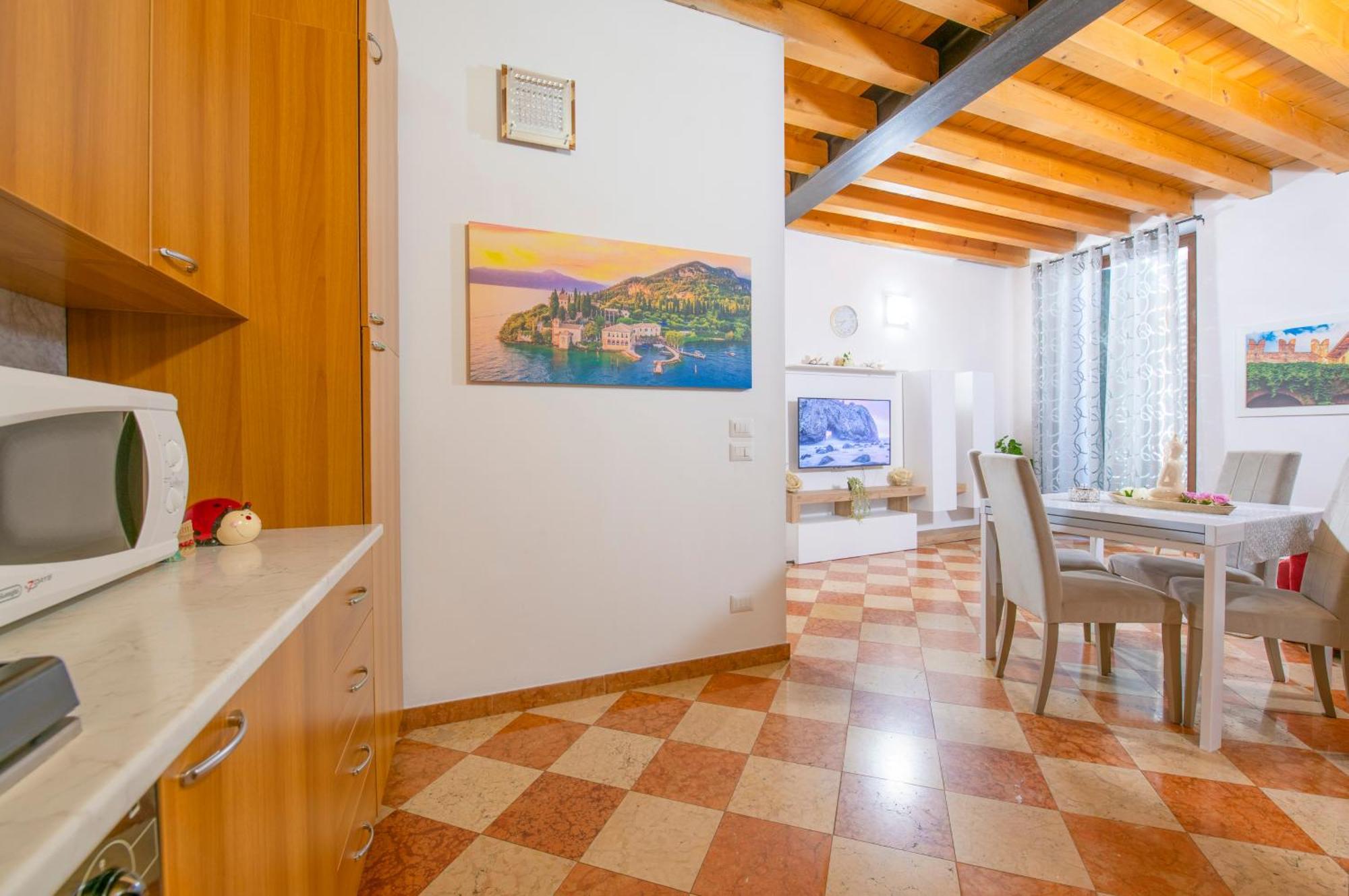 Palace Home Mazzini Verona Center Exteriér fotografie